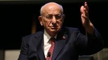 Eski TBMM Bakan Kahraman ''Kardelik Komisyonu''nda konutu: simleri deiir ama yumruumuzu sktk m, hepsi bir eldir