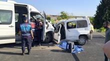 ileri tayan servis minibs ile ticari ara arpt! l ve yarallar var