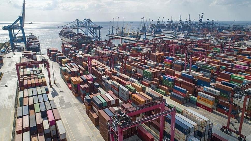 Dış ticaret açığı azaldı