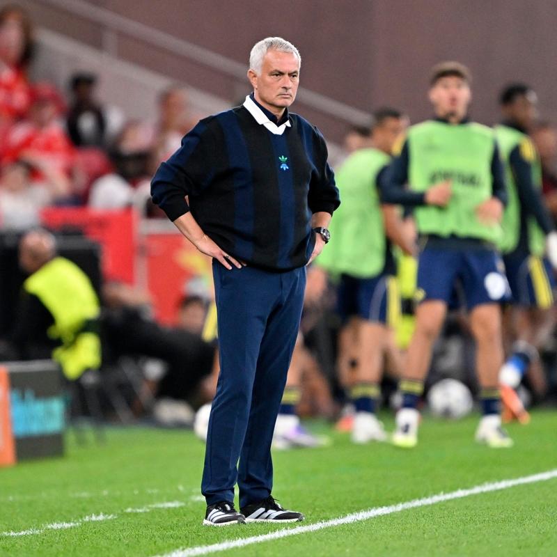 Mourinho kovulmak istiyor!