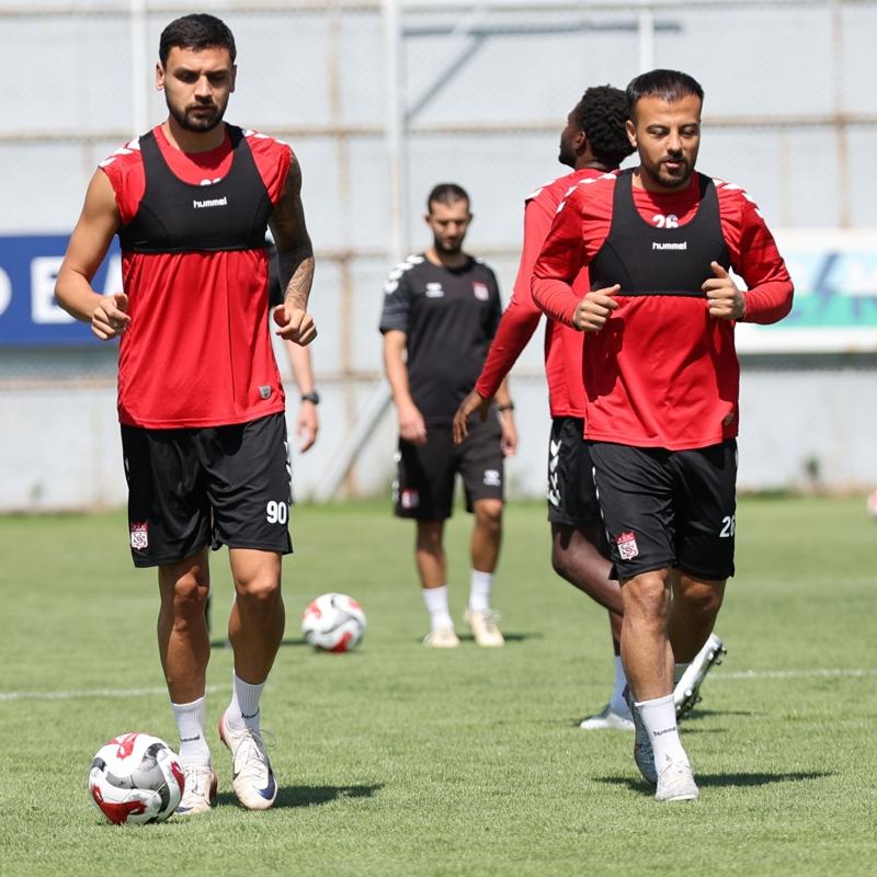 Sivasspor'da Pendikspor mesaisi devam ediyor