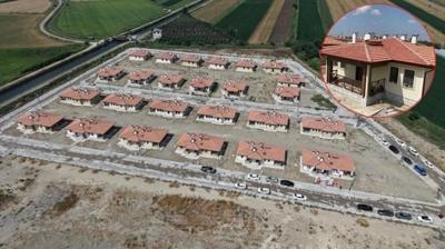 Osmaniye'de teslim, Hatay'da ina devam ediyor! Depremzedeler dualar ile scak yuvalarna kavutu