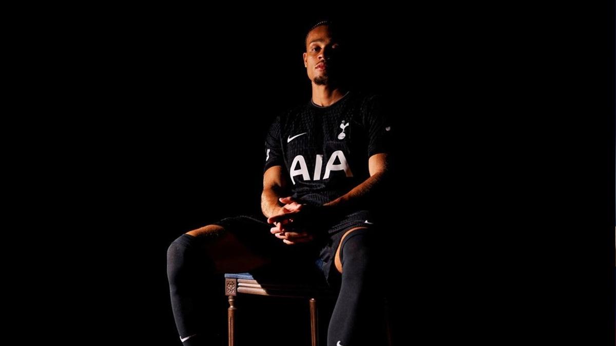 tottenham transfer xavi simons fotoraflar resimleri
