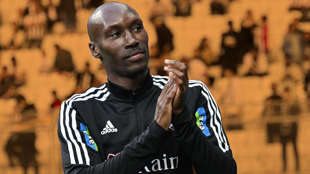 atiba hutchinson beikta sper lig transfer fotoraflar resimleri