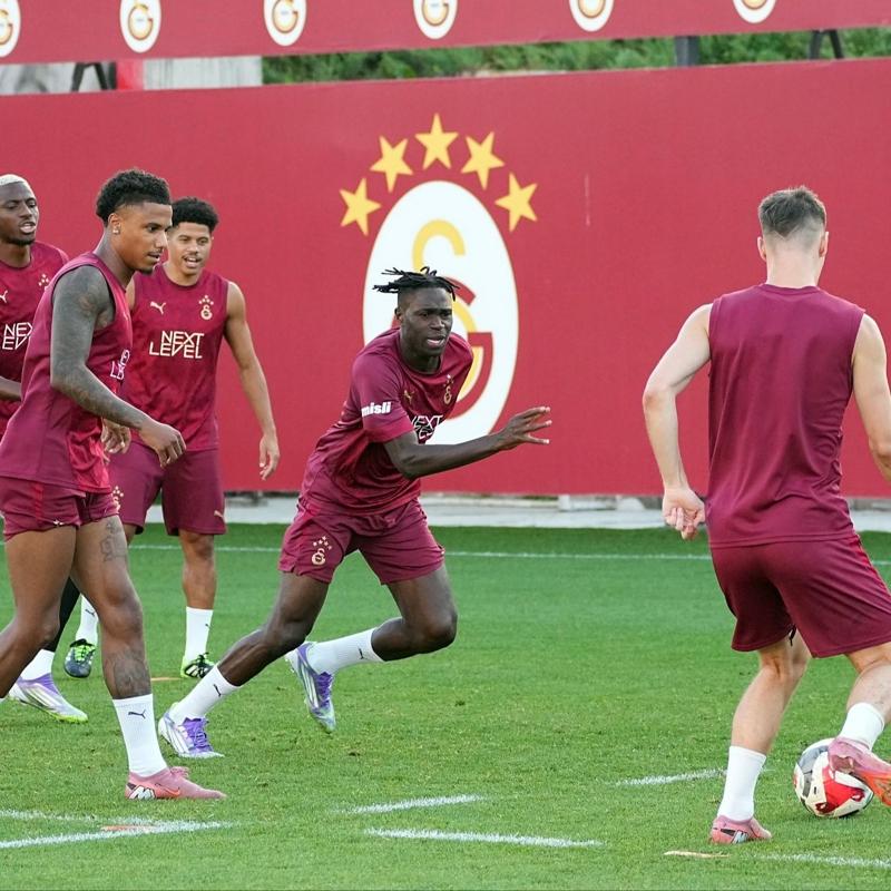 Wilfried Singo, Galatasaray'da top ba yapt