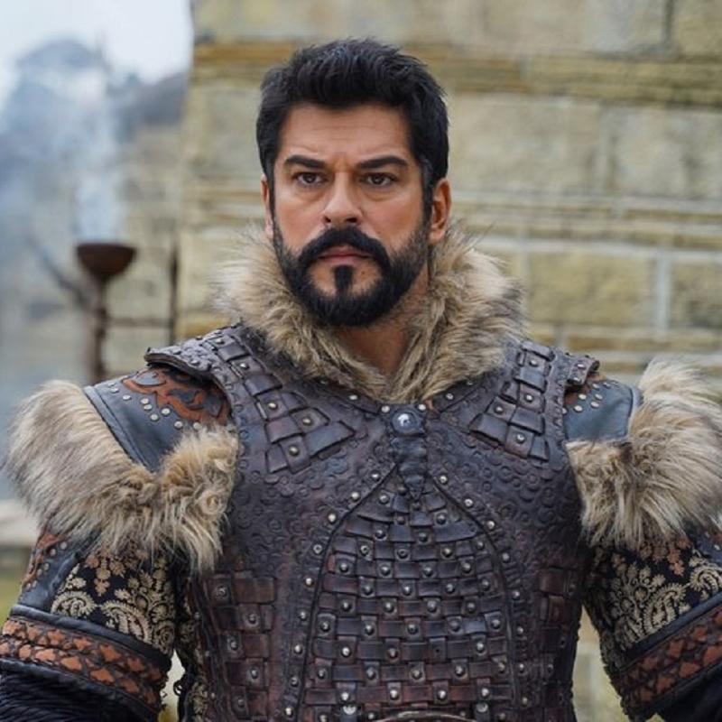 Burak zivit'i aratmayacak o isim kadroda!