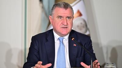 Bakan Bak: Gelecee gl yryen bir Trkiye var