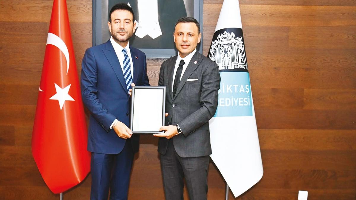 CHP stanbul l Bakan Siyasi Partiler Kanunu l Bakan zgr elik fotoraflar resimleri