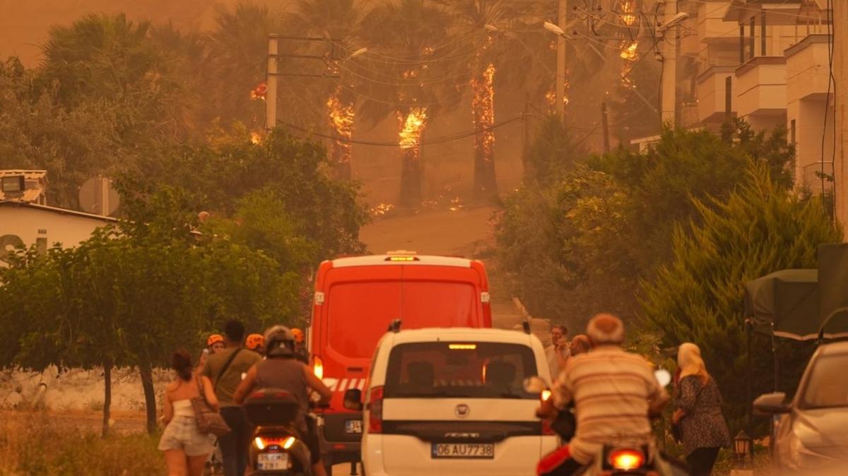 afad YANGIN izmir fotoraflar resimleri