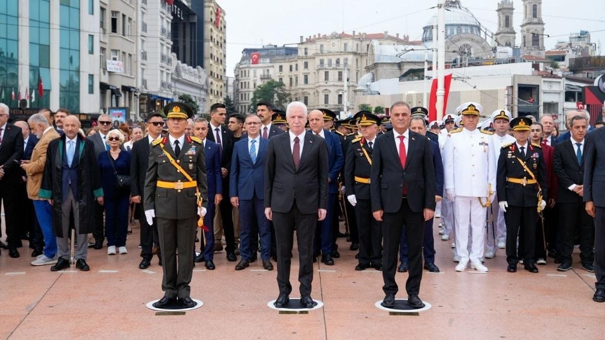 30 Austos Zafer Bayram  stanbul Valisi Davut Gl taksim zafer bayram tren fotoraflar resimleri