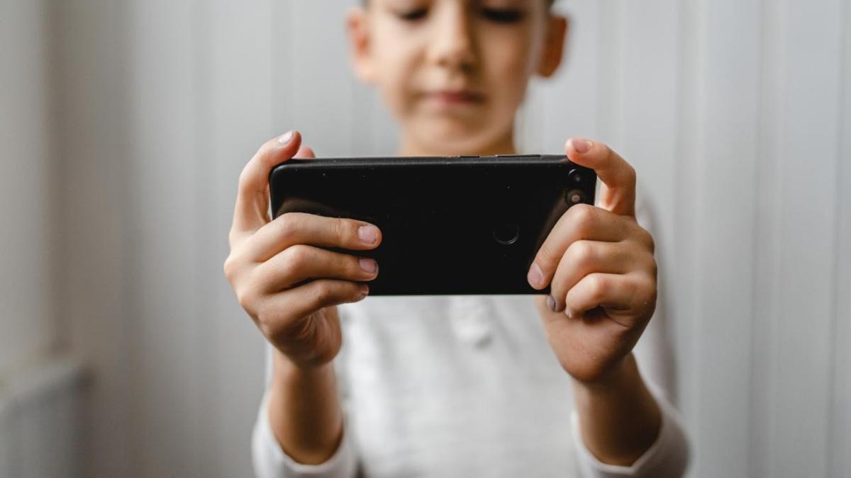 Aile ve Sosyal Hizmetler ocuk erik Takibi Dijital Ortam Etki fotoraflar resimleri