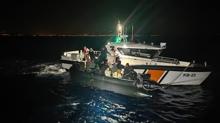 zmir Sahil Gvenlik, 48 dzensiz gmeni kurtard, 58 gmen yakaland