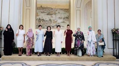 Emine Erdoan, in'de liderlerin eleri ile bir araya geldi