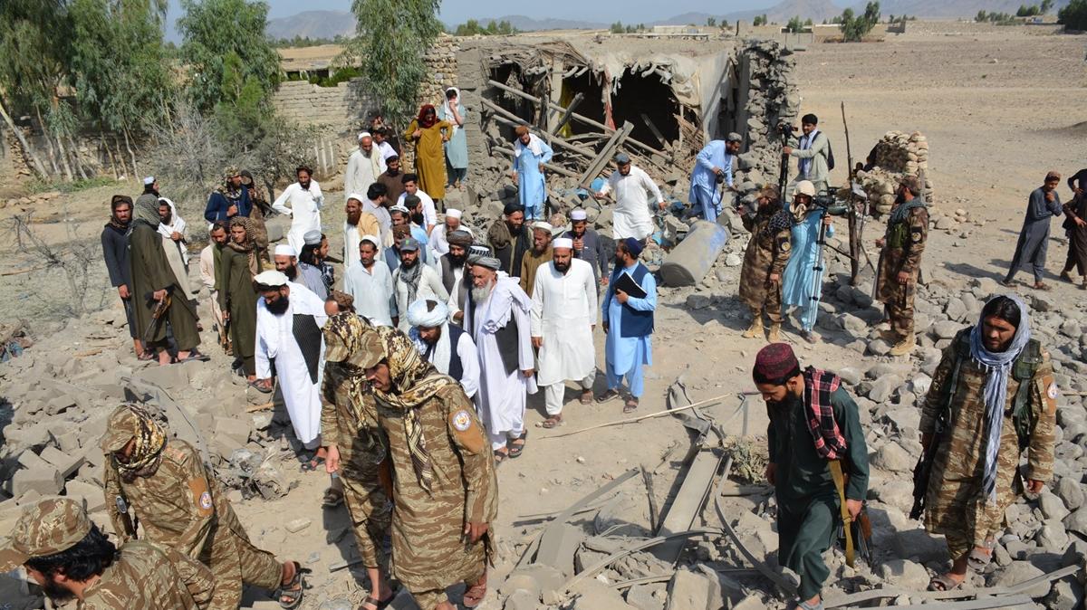 deprem afet haber Kunar depremi 250 l 500 yaral Afghanistan deprem fotoraflar resimleri