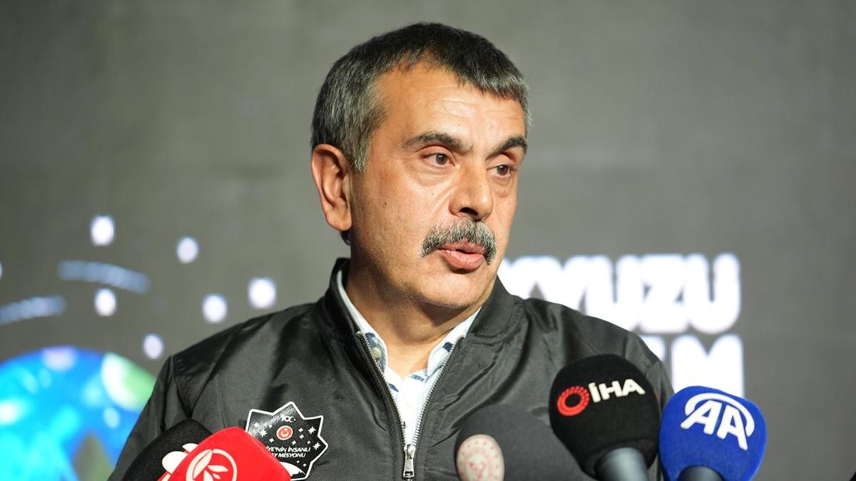 Milli Eitim Bakan Yusuf Tekin Bakan Tekin okul fotoraflar resimleri