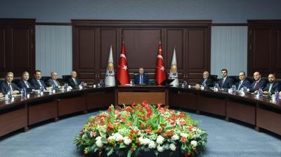 AK Parti MYK toplants sona erdi