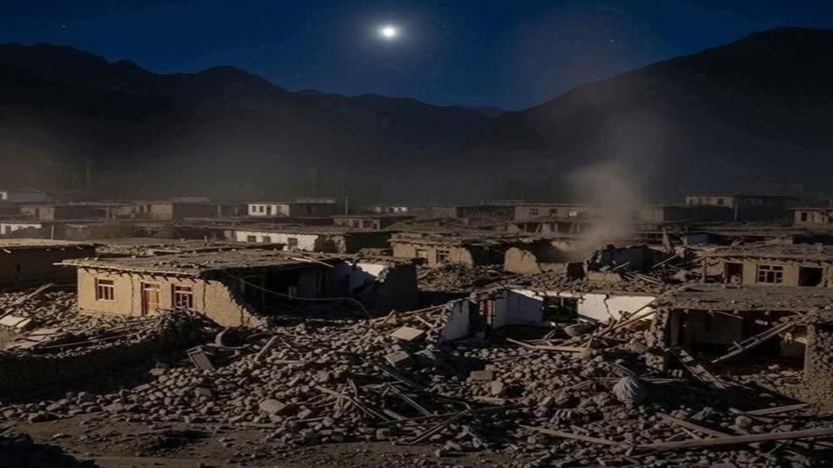 deprem Afganistan kurtarma ekipleri fotoraflar resimleri