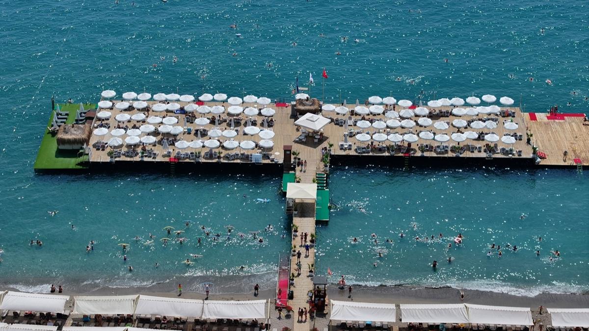 antalya turist hava yolu yaz tatili fotoraflar resimleri