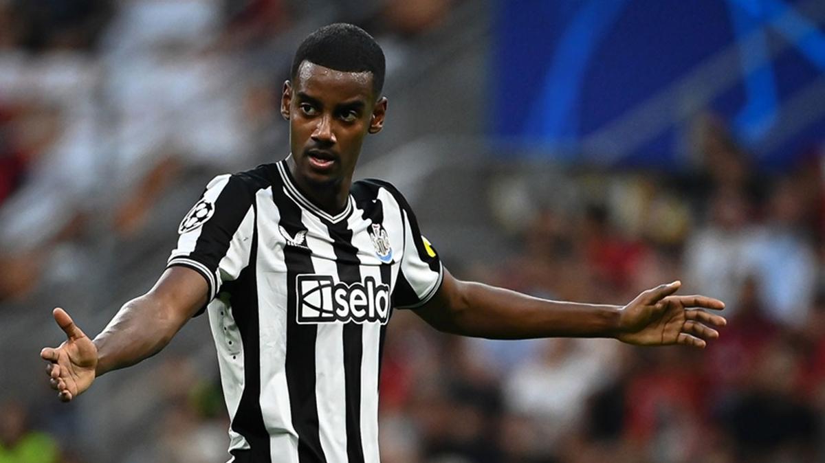 Liverpool  Alexander Isak  Premier Lig fotoraflar resimleri