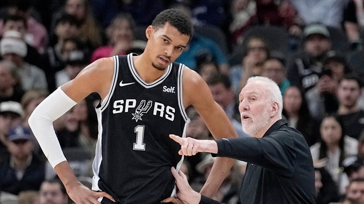 San Antonio Spurs Victor Wembanyama Sakatlk fotoraflar resimleri