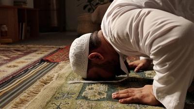 Mevlid Kandili namaz nasl klnr, ka rekt? Mevlid Kandili'nde klnacak namazlar nelerdir?