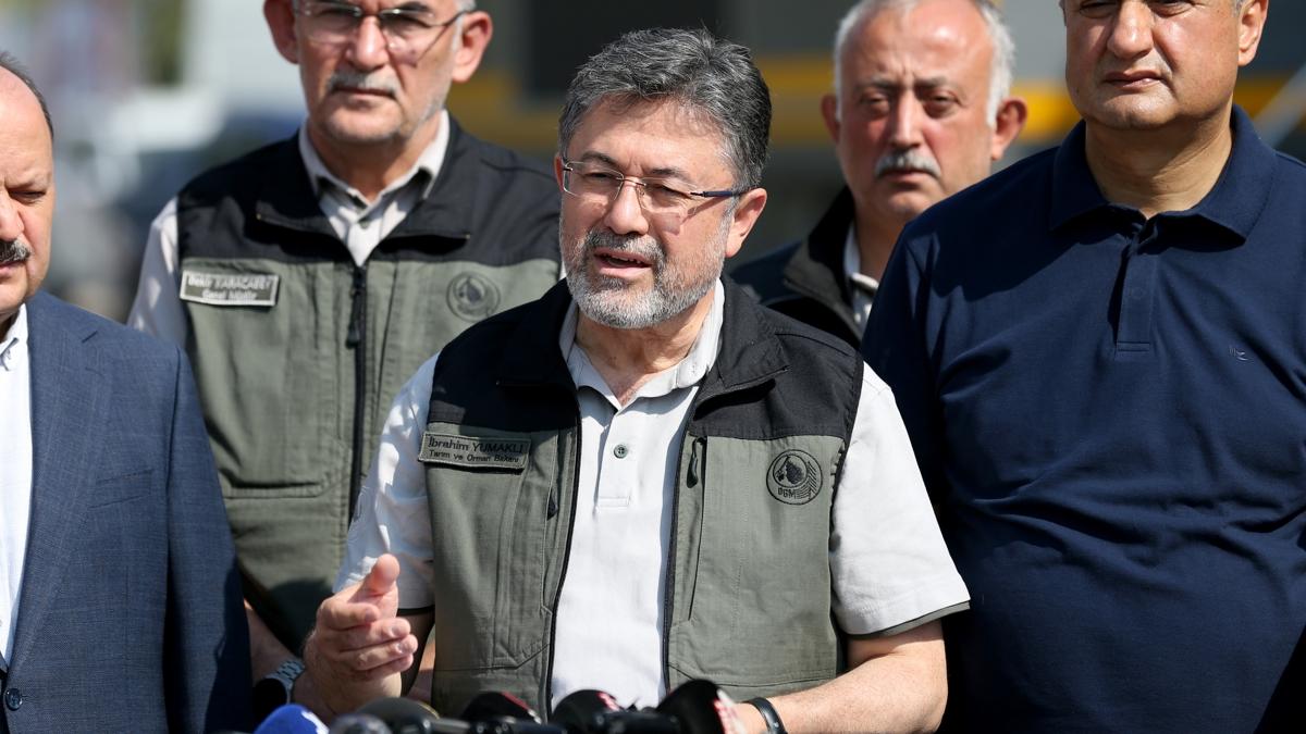 Bakan Yumakl Orman Yangn Aklama fotoraflar resimleri