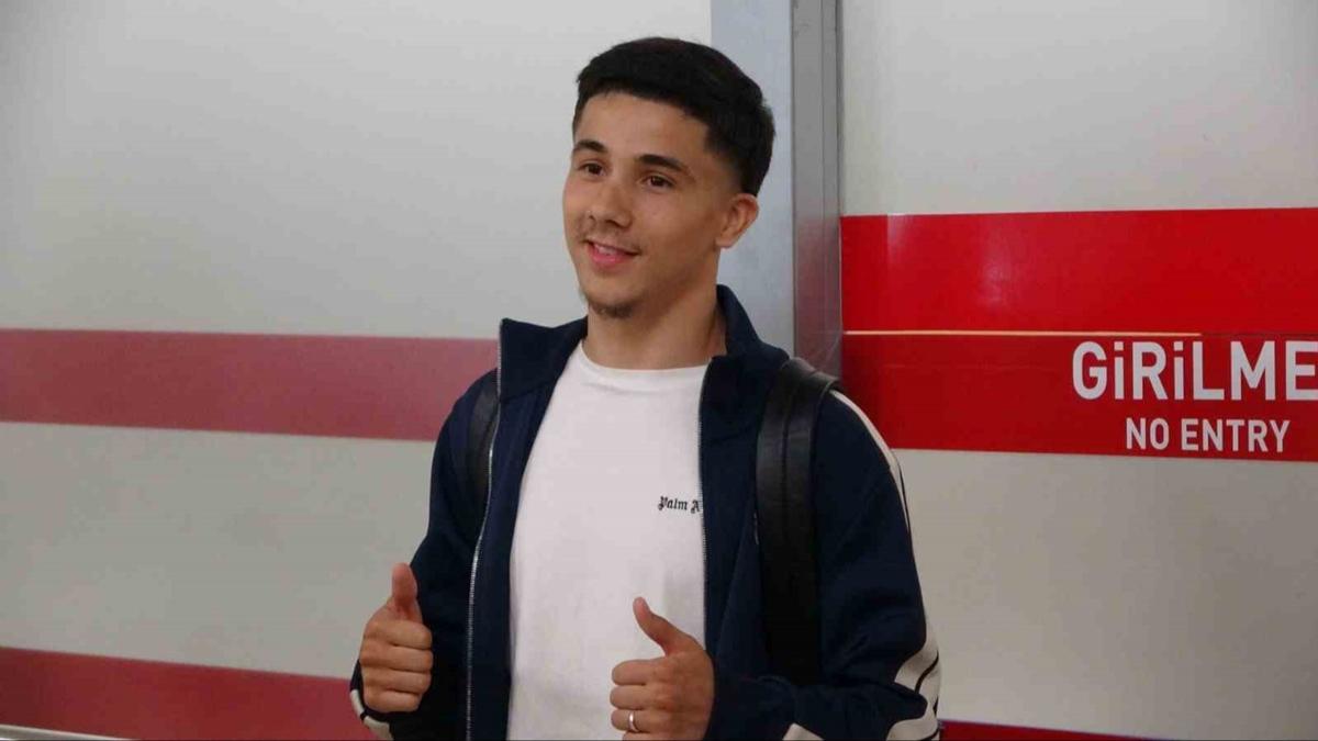 trabzonspor transfer Benjamin Bouchouari fotoraflar resimleri