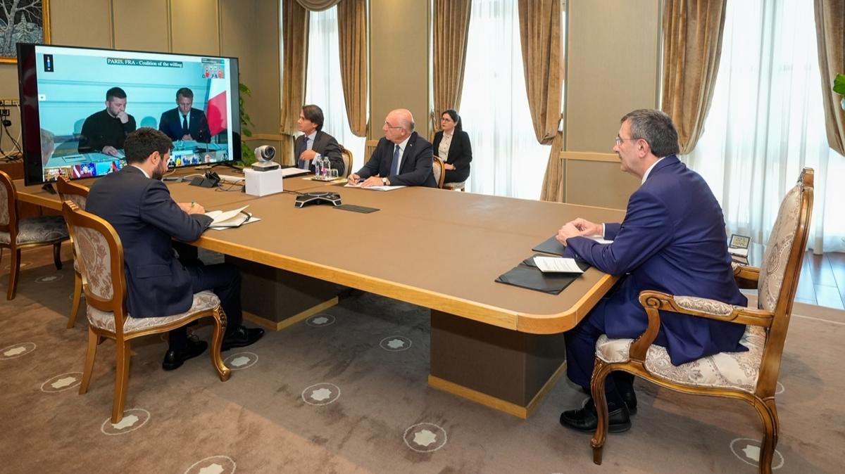Cumhurbakan Yardmcs Ylmaz Rusya Ukrayna fotoraflar resimleri