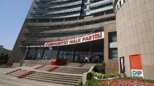 CHP'de istifa depremi durmuyor... Parti ii atma ayrlk getirdi
