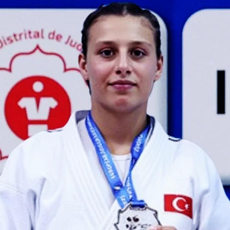 Ecem Baysu, Slovakya'da altn madalya kazand