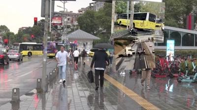 Scaklklara yamur molas! Kazalar pe pee geldi