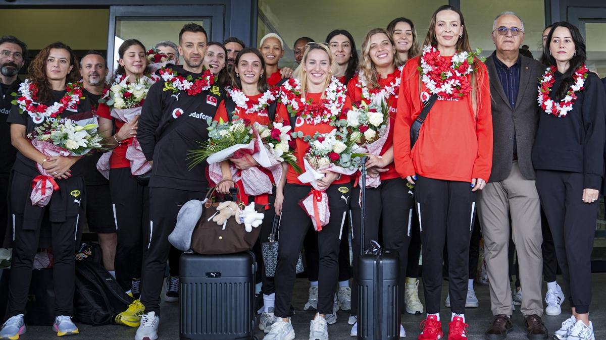 a milli kadn voleybol takm filenin sutlanlar trkiye fotoraflar resimleri