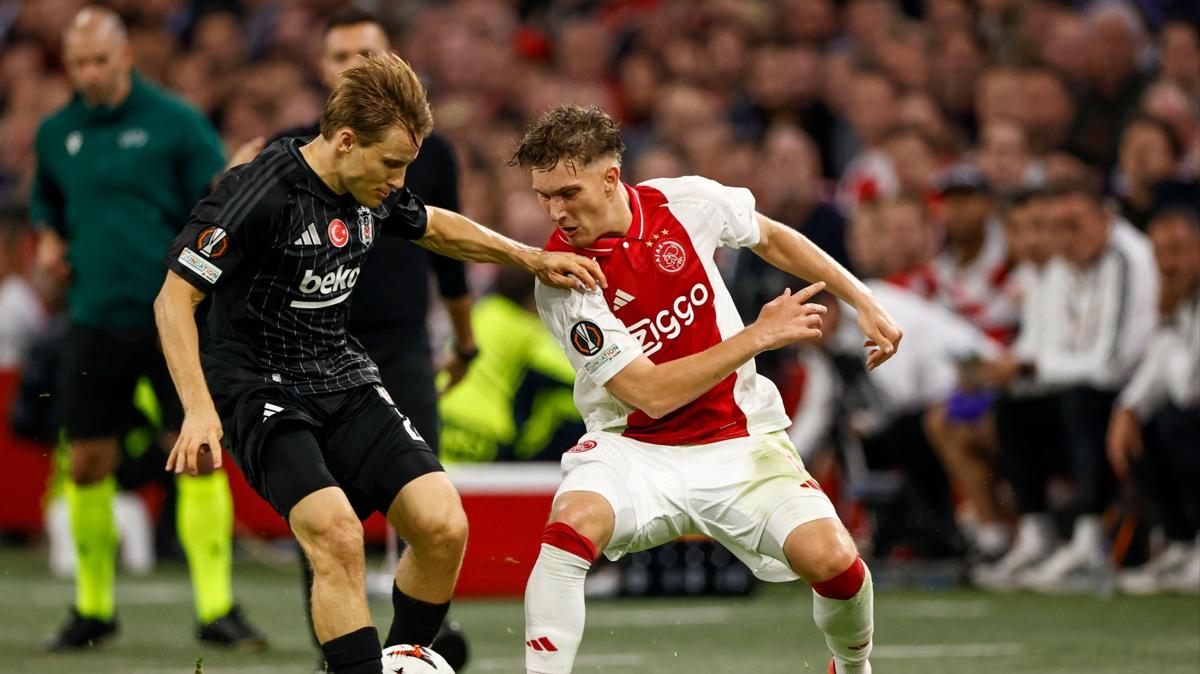 beikta transfer ajax gen oyuncu mika godts fotoraflar resimleri