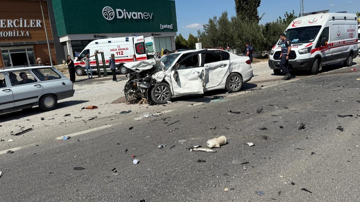 Trafik kazas Akhisar Zincirleme fotoraflar resimleri