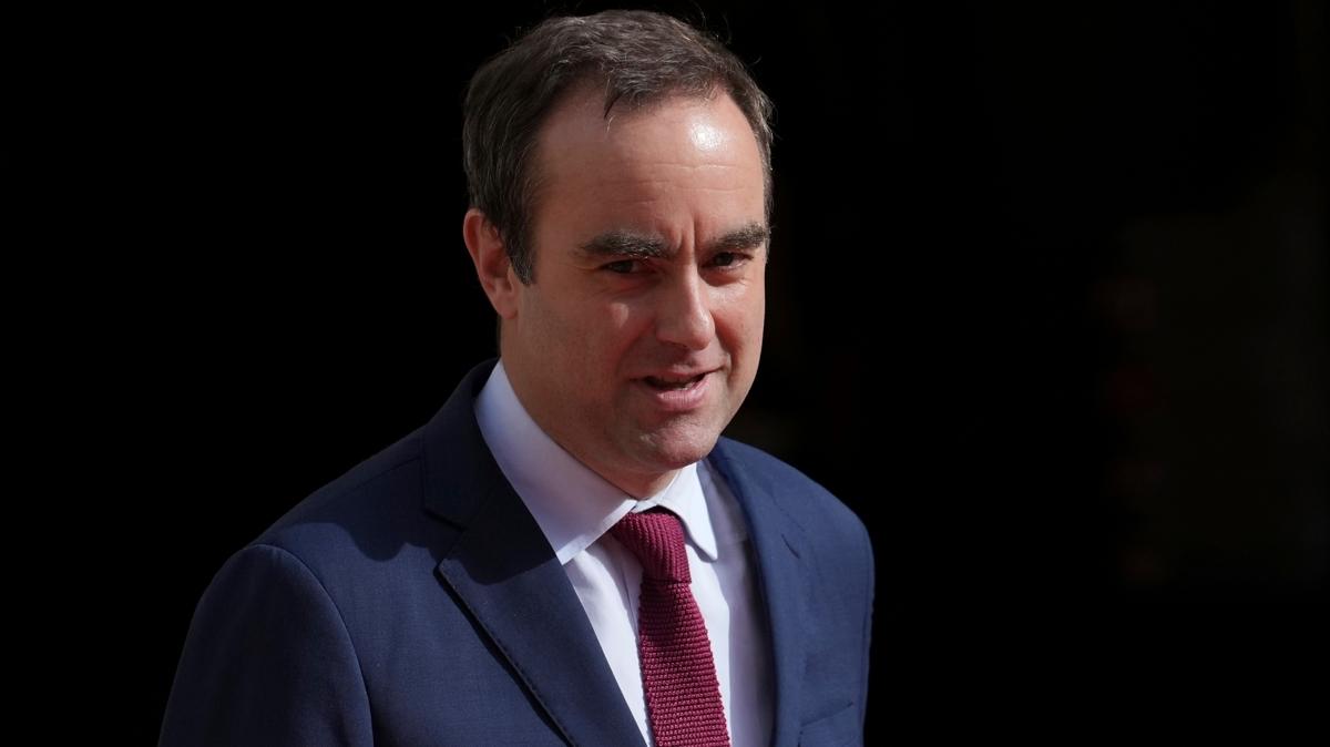 Fransa Babakan Sebastien Lecornu fotoraflar resimleri