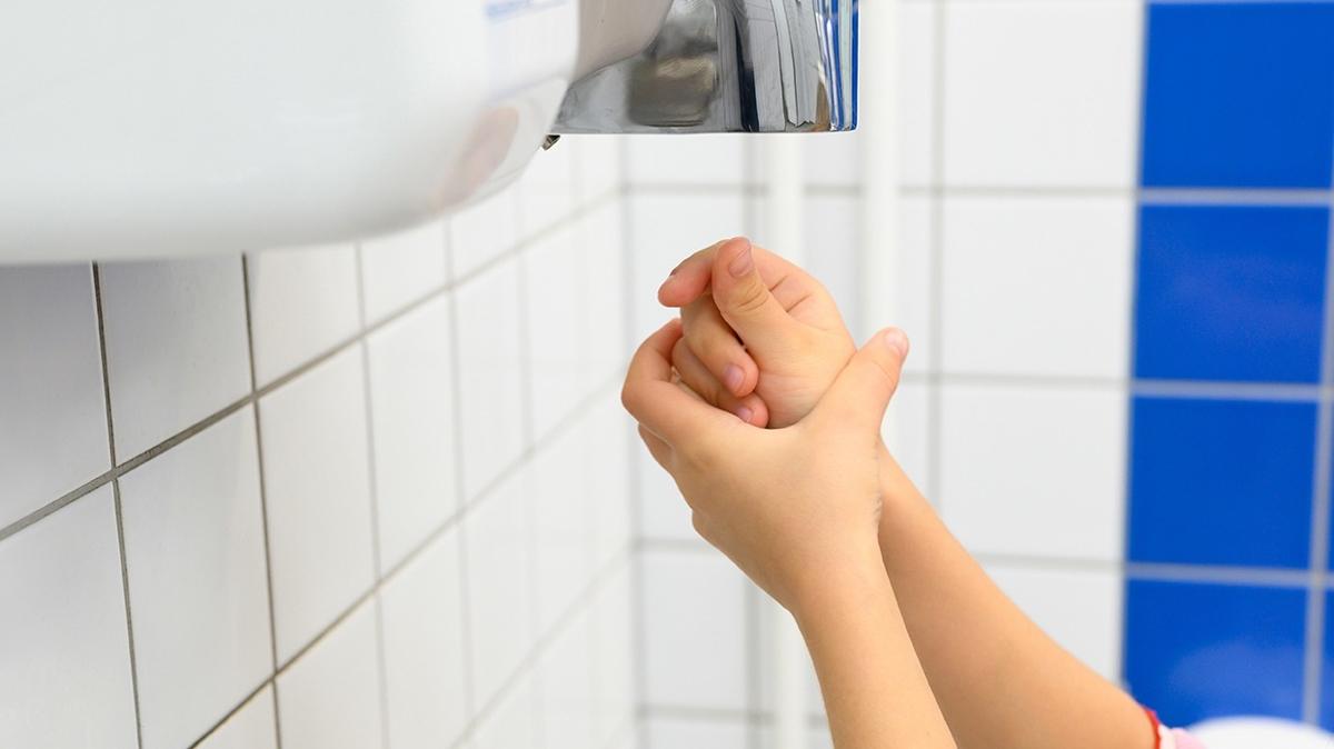 kamusal el kurutma makineleri   el kurutma makinesi zararl m   el kurutma hijyen   kat havlu mu el kurutma makinesi mi   el kurutma makineleri bakteri fotoraflar resimleri