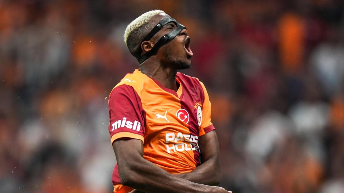 Victor Osimhen Gyan Sakatlk fotoraflar resimleri