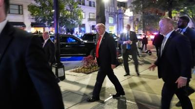 Trump'a restoranda Gazze protestosu: Bugnn Hitleri