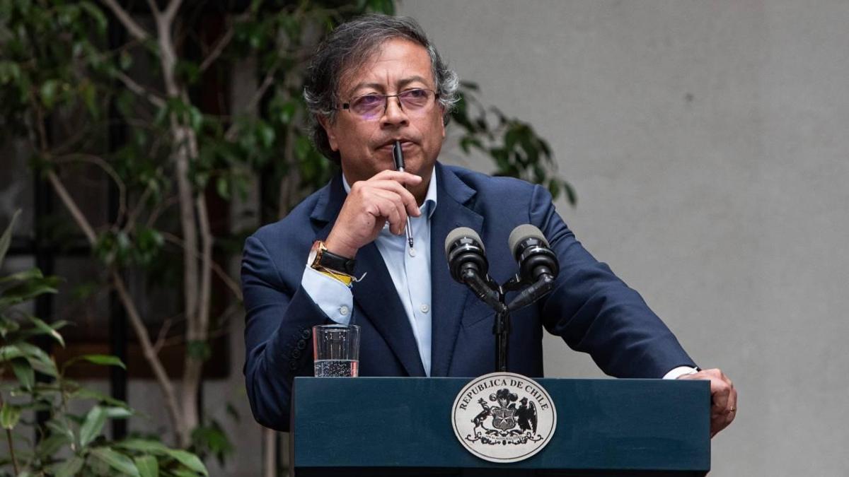Gustavo Petro srail saldrs knama fotoraflar resimleri