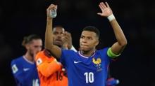 Kylian Mbappe, Thierry Henry'yi geride brakt