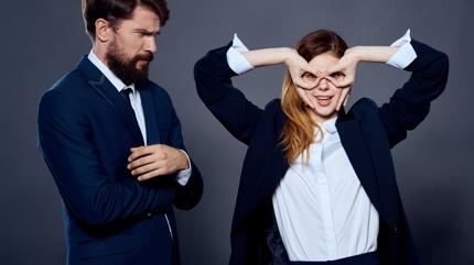 zgveni dk insanlarn gizledii 3 davran! vnseler de aslnda gerek ok baka