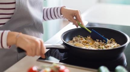 Pirin pilav yaparken iine ekleyin! Lezzetini 10'a katlyor: Tane tane pilavn pf noktas