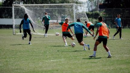 Sakaryaspor, Erzurumspor FK mesaisini s�rd�rd�