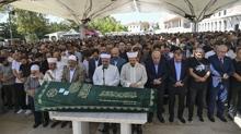 TGVA'nn eski mdrlerinden Salih il dualarla defnedildi