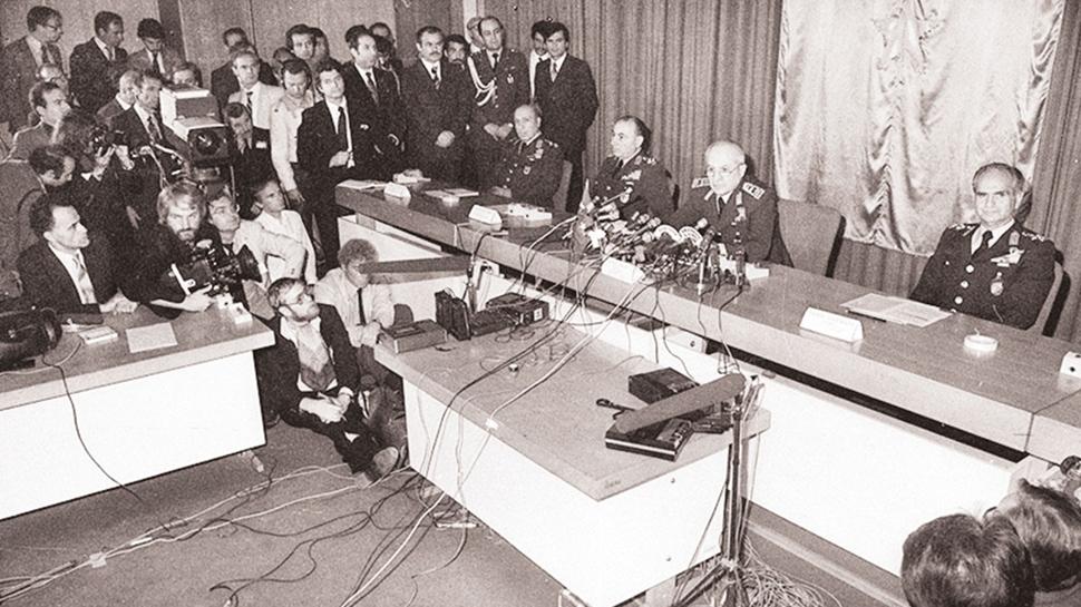 Demokrasiye vurulan kara leke: 12 Eyll