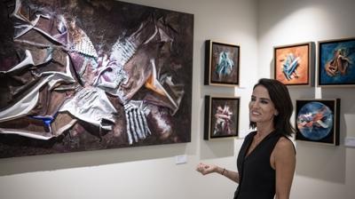 Sanat eserleriyle atk sorununa dikkat ekiyor