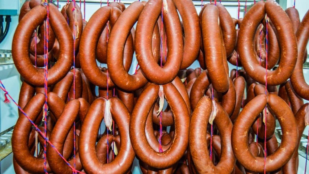 sucuk dana tai taklit fotoraflar resimleri
