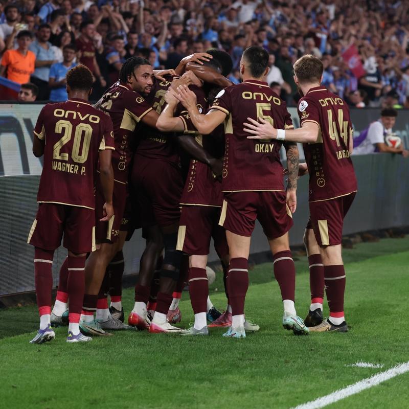 Trabzonspor, Fenerbahe'yi yenerek hasreti bitirmek istiyor