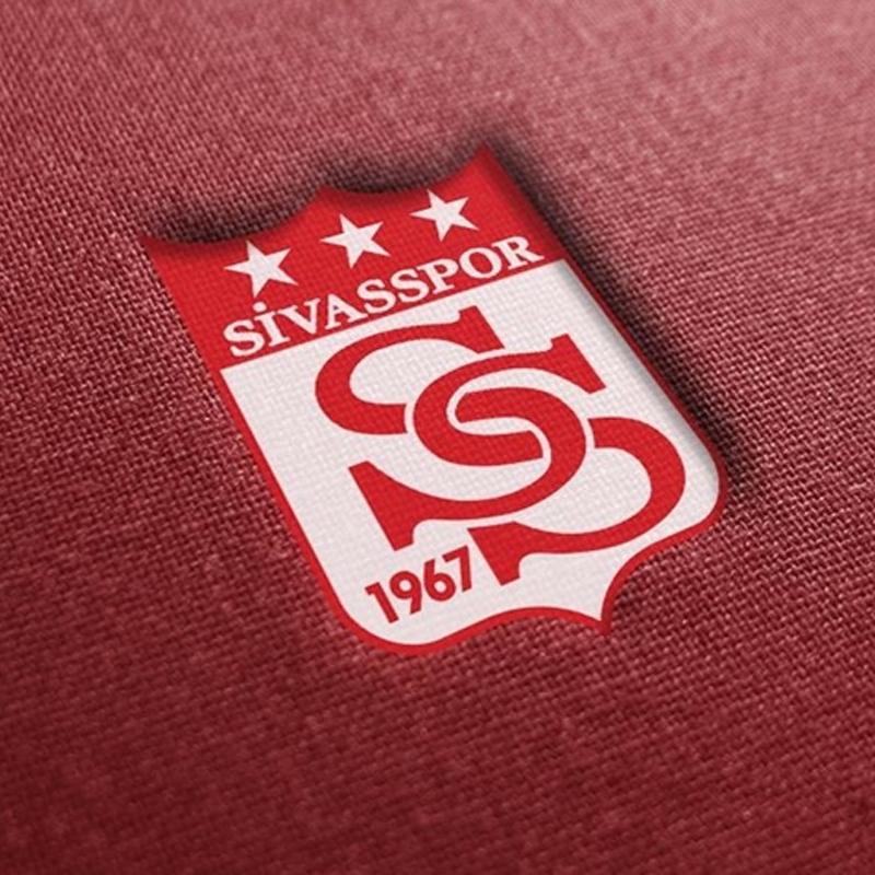 Sivasspor'dan a��klama! Sar�yerspor ma�� sonras� trafik kazas�