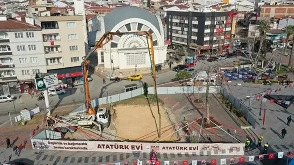 CHP'li belediyeden kaak yap rezaleti! Atatrk'n hatrasna glge drdler